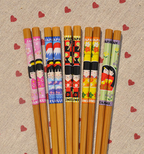 Baguettes carbonisées en bambou à impression personnalisée coffret <span class=keywords><strong>cadeau</strong></span> avec boîte <span class=keywords><strong>cadeau</strong></span> de mariage <span class=keywords><strong>japonais</strong></span> au design moderne pour enfants pour le dîner et l'école - Product Image 5