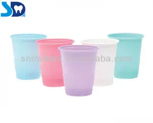 中国メーカーの歯科用プラスチックカップ
