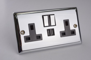 เต้ารับไฟฟ้า WK Chrome 2 ช่อง USB 13A แบบ 2 ช่องพร้อมสวิตช์คู่และพอร์ต USB - Product Image 3