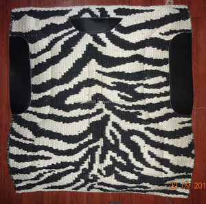 Tapis de selle en laine de l'ouest de la Nouvelle-Zélande à motif zèbre Nouveau produit - Product Image 4