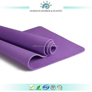 Reciclable <span class=keywords><strong>tpe</strong></span> estera <span class=keywords><strong>de</strong></span> yoga ecológica estera <span class=keywords><strong>de</strong></span> yoga <span class=keywords><strong>de</strong></span> espuma <span class=keywords><strong>de</strong></span> alta resiliencia pilates <span class=keywords><strong>mat</strong></span> - Product Image 2