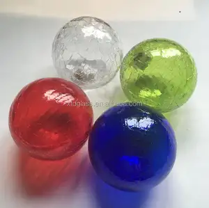 多个颜色挂玻璃球