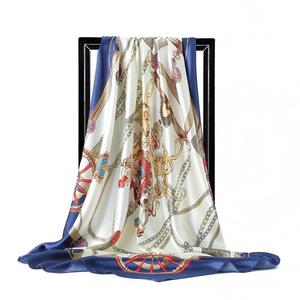 <span class=keywords><strong>Di</strong></span> modo Quadrato Testa Sciarpa Delle Donne <span class=keywords><strong>di</strong></span> Colori Catena Stampato Scialli Avvolge Foulard <span class=keywords><strong>di</strong></span> <span class=keywords><strong>Marca</strong></span> <span class=keywords><strong>di</strong></span> Lusso In Raso <span class=keywords><strong>Di</strong></span> Seta Hijab Sciarpe 90*90cm - Product Image 1
