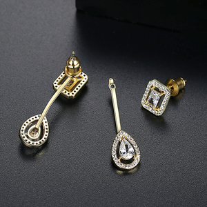 LUOTEEMI Nuovi <span class=keywords><strong>Orecchini</strong></span> Pendenti Quadrati alla Moda con Zirconia Cubica Trasparente, <span class=keywords><strong>Orecchini</strong></span> da Sposa in Cristallo per Donne e Ragazze - Product Image 6
