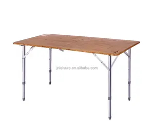 高品质折叠野餐木桌与 2 折叠竹桌可调腿