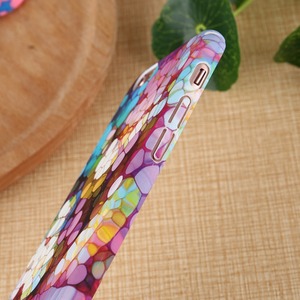 2018 Venta caliente arco iris de colores de moda flor dura PC caso del teléfono móvil para el <span class=keywords><strong>iPhone</strong></span> 6 S 7 8 más X - Product Image 6