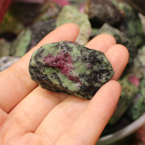 Đá Epidote Thô Đá Ruby Zoisite Đá Quý Bán Buôn - Product Image 4