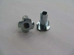 M4 / M5 / M6 / M8 / M10 أربعة شوكات T المكسرات آلة التثبيت للأثاث - Product Image 3