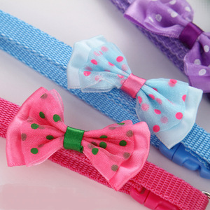 Pequeño ajustable <span class=keywords><strong>Bowknot</strong></span> Nylon trenzado mascota gato Bowtie <span class=keywords><strong>Collar</strong></span> lindo Floral estilo occidental con campanas sostenibles - Product Image 6