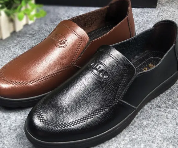 Последний Весенний новый дизайн, модная мягкая подошва, простые Симпатичные мужские повседневные туфли