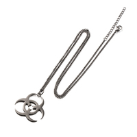 Collier pendentif en acier inoxydable avec symbole Biohazard de la série Resident Evil pour femmes et hommes tendance