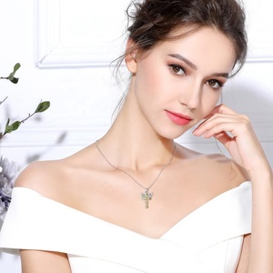 Le donne 925 sterling <span class=keywords><strong>silver</strong></span> angelo ala placcato oro croce collana di preghiera
