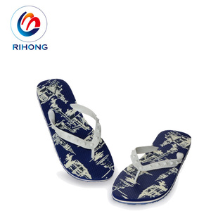 Chanclas de suela de goma natural para hombres, chanclas hechas a mano con logotipo tallado en Correa, de aleta azul - Product Image 4