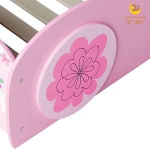 Cama de Madera para Niños Pequeños Toffy & Friends Cama Rosa para Niña - Product Image 2