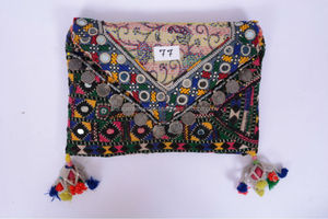 Pochette en mosaïque en métal taillé à la main avec paillettes ornées de fleurs Sac de soirée pour femmes pour mariages et autres occasions - Product Image 2