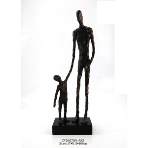 Estatua <span class=keywords><strong>de</strong></span> Resina, Dulce Hogar, una Familia <span class=keywords><strong>de</strong></span> Tres Personas <span class=keywords><strong>de</strong></span> la Mano, para Decoración del Hogar - Product Image 2