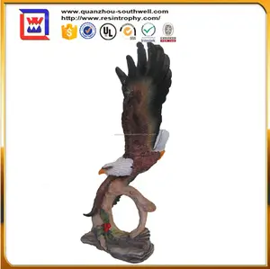 Resina águia esculturas e estátuas do jardim águia e águia aves para venda
