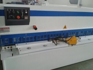 Bomba hidráulica Rexroth QC12Y/K 16x4000 Cizalla hidráulica de viga oscilante Nc, máquina cortadora de hierro usada, acero CNC CE 15 16 - Product Image 4