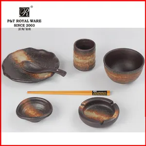 Jaune et brun couleur personnalisé ensembles de vaisselle en céramique gros plaque ronde et bol