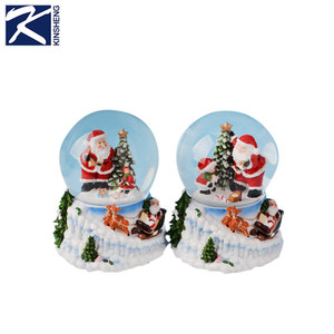 2017 Rusia <span class=keywords><strong>casa</strong></span> encantadora Navidad decoraiton resina globo de nieve para la venta - Product Image 2