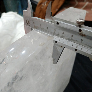 Naturale della roccia <span class=keywords><strong>di</strong></span> quarzo trasparente <span class=keywords><strong>di</strong></span> <span class=keywords><strong>cristallo</strong></span> fette <span class=keywords><strong>di</strong></span> lastre <span class=keywords><strong>di</strong></span> <span class=keywords><strong>cristallo</strong></span> per la vendita - Product Image 3