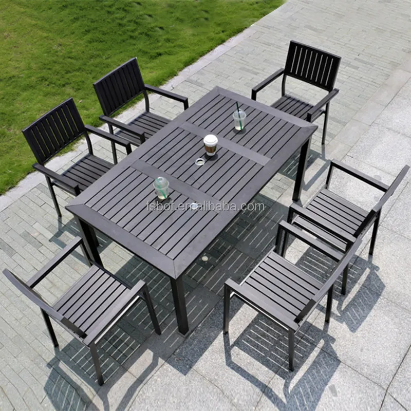 Muebles de aluminio para restaurante al aire libre, mesa y sillas con forma de rectángulo compuesto de madera y plástico