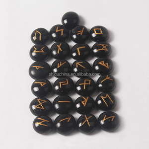2016 hot hobby feng shui nero rotondo di vetro perline strega inciso rune stone set <span class=keywords><strong>per</strong></span> i regali - Product Image 1