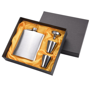 Luxurious Stainless Steel Hip Flask Mini Wine Pot <strong>Decanter</strong> <strong>Whiskey</strong> Glass Leather Case Portable Luxury Gift Set <strong>Whiskey</strong> Wholesale - Product Image 1