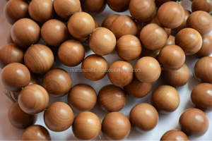 Mala de poignet en bois de santal naturel Compact 27 perles pour la répétition et la concentration des mantras - Product Image 2