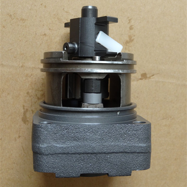 Hot sale diesel fuel injection pump rotor head VRZ 149701-0520