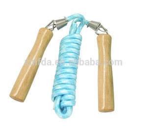 Welstar khuyến mại bằng gỗ xử lý PP <span class=keywords><strong>Rope</strong></span> <span class=keywords><strong>jump</strong></span> <span class=keywords><strong>rope</strong></span> tùy chỉnh màu sắc logo cho Unisex sử dụng tập thể dục ngoài trời hoạt động (người lớn - Product Image 3