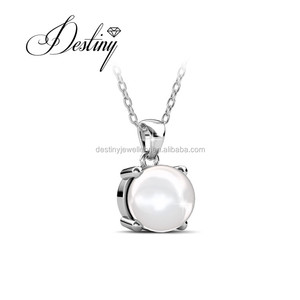 Ensembles <span class=keywords><strong>de</strong></span> pendentifs et boucles d'oreilles élégants ornés <span class=keywords><strong>de</strong></span> perles <span class=keywords><strong>Swarovski</strong></span> Vente <span class=keywords><strong>en</strong></span> <span class=keywords><strong>gros</strong></span> Daisini Ensemble d'accessoires plaqués or 18 carats pour femme - Product Image 6