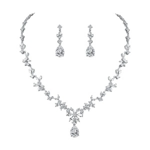 Set di Gioielli <span class=keywords><strong>da</strong></span> <span class=keywords><strong>Sposa</strong></span> Weiman con Collana e Orecchini Pendenti a Goccia e Motivo Floreale in Zirconia Cubica Lucida - Product Image 1