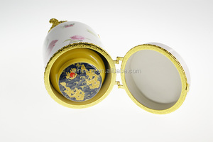 Grande boîte à bibelots en porcelaine avec motif de fleurs Décoration intérieure - Product Image 4
