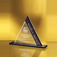 Barato único K9 presentes lembranças de cristal forma de triângulo placa awards troféu para cooperar