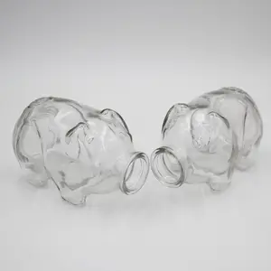 Commercio all'ingrosso di disegno del maiale bottiglia di vetro trasparente, bottiglia potabile per divertente design con coperchio di sughero 370 ml
