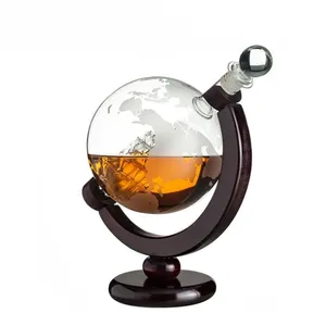 Kerst 28Oz Geëtst Helder Decoratieve Unieke Fancy Glas Whiskey Globe Decanter Met Whisky Glas