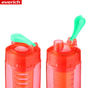 Bouteille d'Eau Sportive en <span class=keywords><strong>Plastique</strong></span> Tritan Avec Infuseur à Fruits - Product Image 5