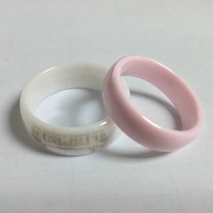 <span class=keywords><strong>Image</strong></span> personnalisée ou mots laser gravé à l'intérieur ou à l'extérieur blanc anneau en céramique bijoux - Product Image 1
