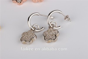 <span class=keywords><strong>Grossiste</strong></span> <span class=keywords><strong>bijoux</strong></span> <span class=keywords><strong>fantaisie</strong></span> en argent 925 boucle d'oreille plaqué or cire micro pave réglage boucle d'oreille - Product Image 5