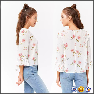 Camicetta Sexy KY in Chiffon <span class=keywords><strong>con</strong></span> Scollo Rotondo, <span class=keywords><strong>Maniche</strong></span> Lunghe <span class=keywords><strong>a</strong></span> Campana, Bottoni sul Retro e Apertura <span class=keywords><strong>a</strong></span> Occhiello, Stampa Floreale Integrale - Product Image 2