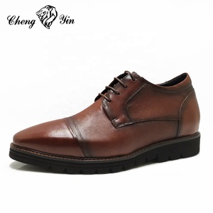 7 cm di altezza crescente pelle marrone formale ascensore Chukka <span class=keywords><strong>scarpe</strong></span> da <span class=keywords><strong>uomo</strong></span> <span class=keywords><strong>con</strong></span> <span class=keywords><strong>tacco</strong></span> nascosto 2.8 pollici Custom partito da <span class=keywords><strong>uomo</strong></span> <span class=keywords><strong>scarpe</strong></span> eleganti - Product Image 1
