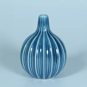 Nice Shape Shiny Tabletop Ceramic Decoration Vase Wholesale