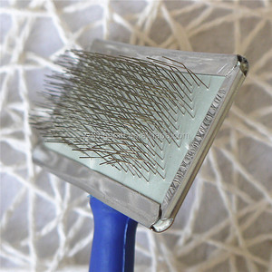 ขายส่งแปรงสลิคเกอร์สุนัขจับพลาสติกสัตว์เลี้ยงพร้อมฟันสแตนเลสนุ่ม - Product Image 5