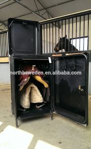 Caja de Plástico con Cerradura para Montura de Caballo - Product Image 2