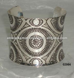 Nuevo Metal antiguo Venta caliente Brazaletes de moda chapados en plata de metal de latón - Product Image 1
