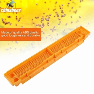 Chinabees Bijenpollenvanger Verzamelaar <span class=keywords><strong>Plastic</strong></span> Verzamelgereedschap Bijenteelt Pollenvanger Boerderij Bijenteeltgereedschap - Product Image 2