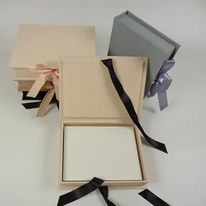 图像开本盒 20 matted 坐骑手工蛤蜊壳风格的演示文稿盒与丝带组合