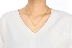 <span class=keywords><strong>Colgante</strong></span> <span class=keywords><strong>de</strong></span> pirámide egipcia <span class=keywords><strong>de</strong></span> moda para mujer <span class=keywords><strong>Colgante</strong></span> <span class=keywords><strong>de</strong></span> amuleto <span class=keywords><strong>de</strong></span> <span class=keywords><strong>ojo</strong></span> <span class=keywords><strong>de</strong></span> <span class=keywords><strong>Horus</strong></span> <span class=keywords><strong>de</strong></span> acero inoxidable dorado - Product Image 4
