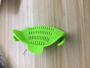 Phù Hợp Với Tất Cả Các Nồi Và Bát Silicone Snap 'N Strain Strainer Clip Trên Bộ Lọc - Product Image 3